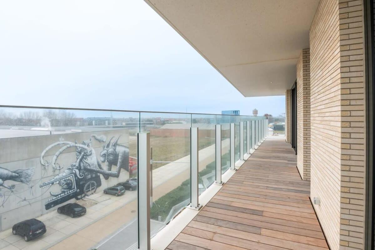 New With Stunning Views, Pool And Fitness * Ostend